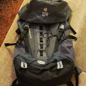 Deuter Futura Women's Backpack - Gray